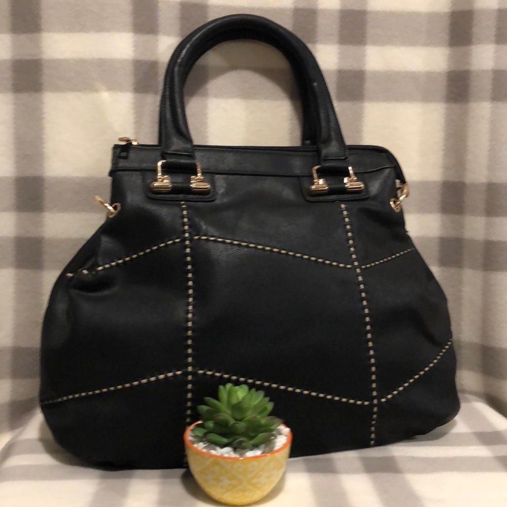 *Spring Cleanout* Mellow World black handbag/carry-on